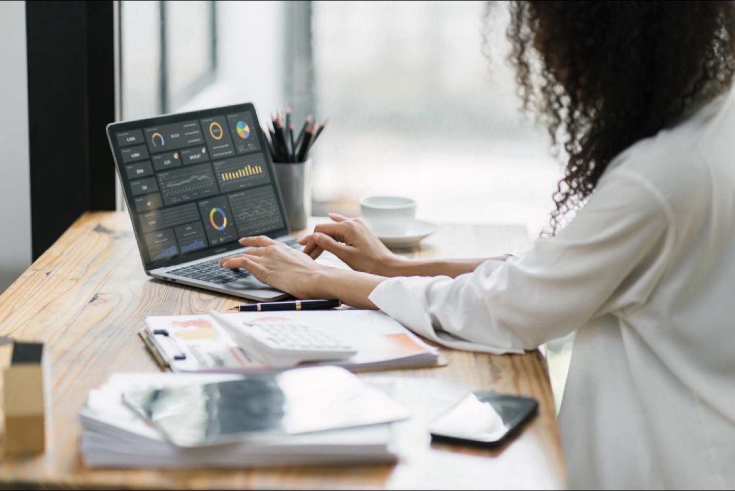 Business dashboard monitoring